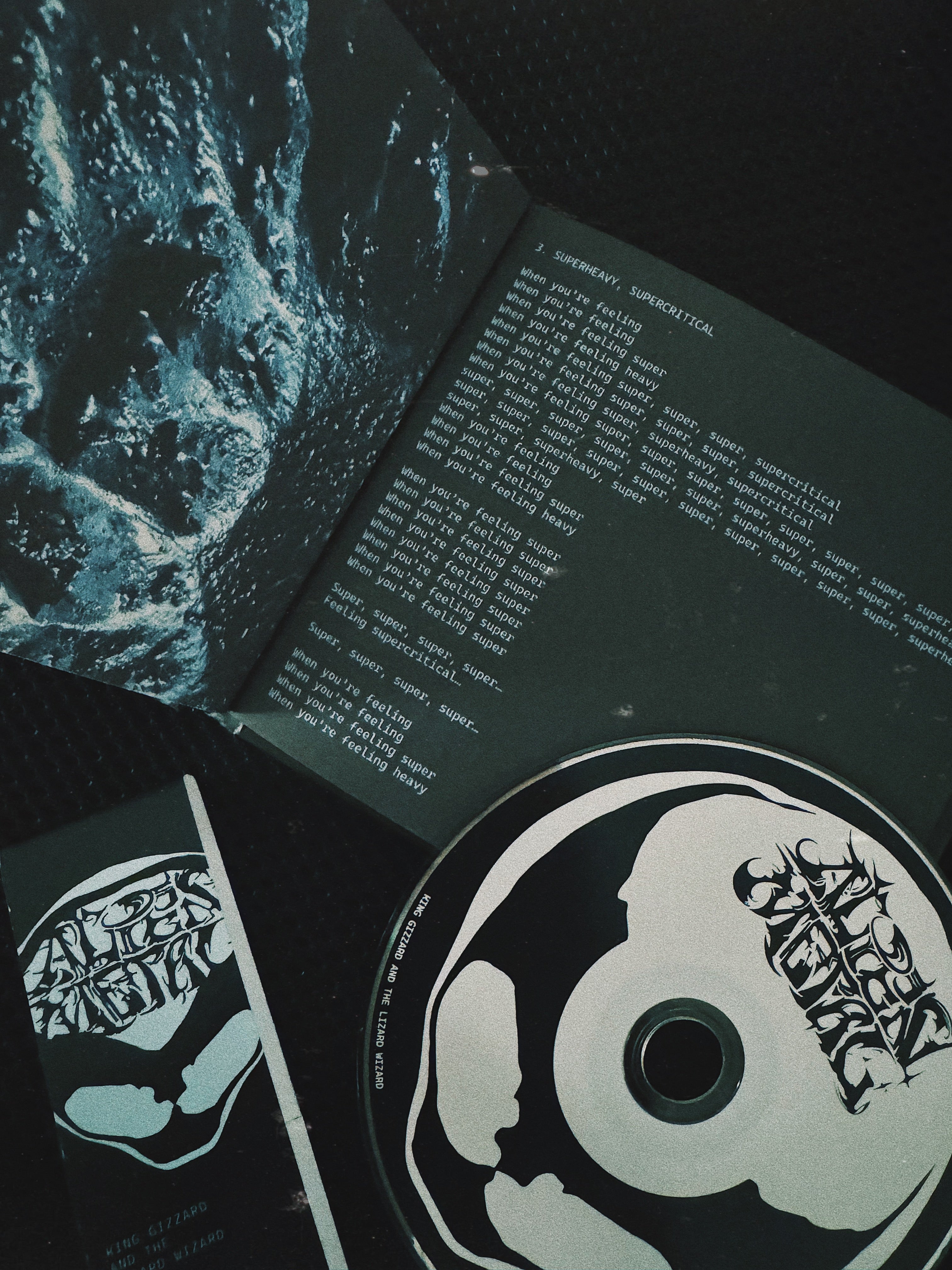 Alien Metal CD - Deluxe Edition In Use 4
