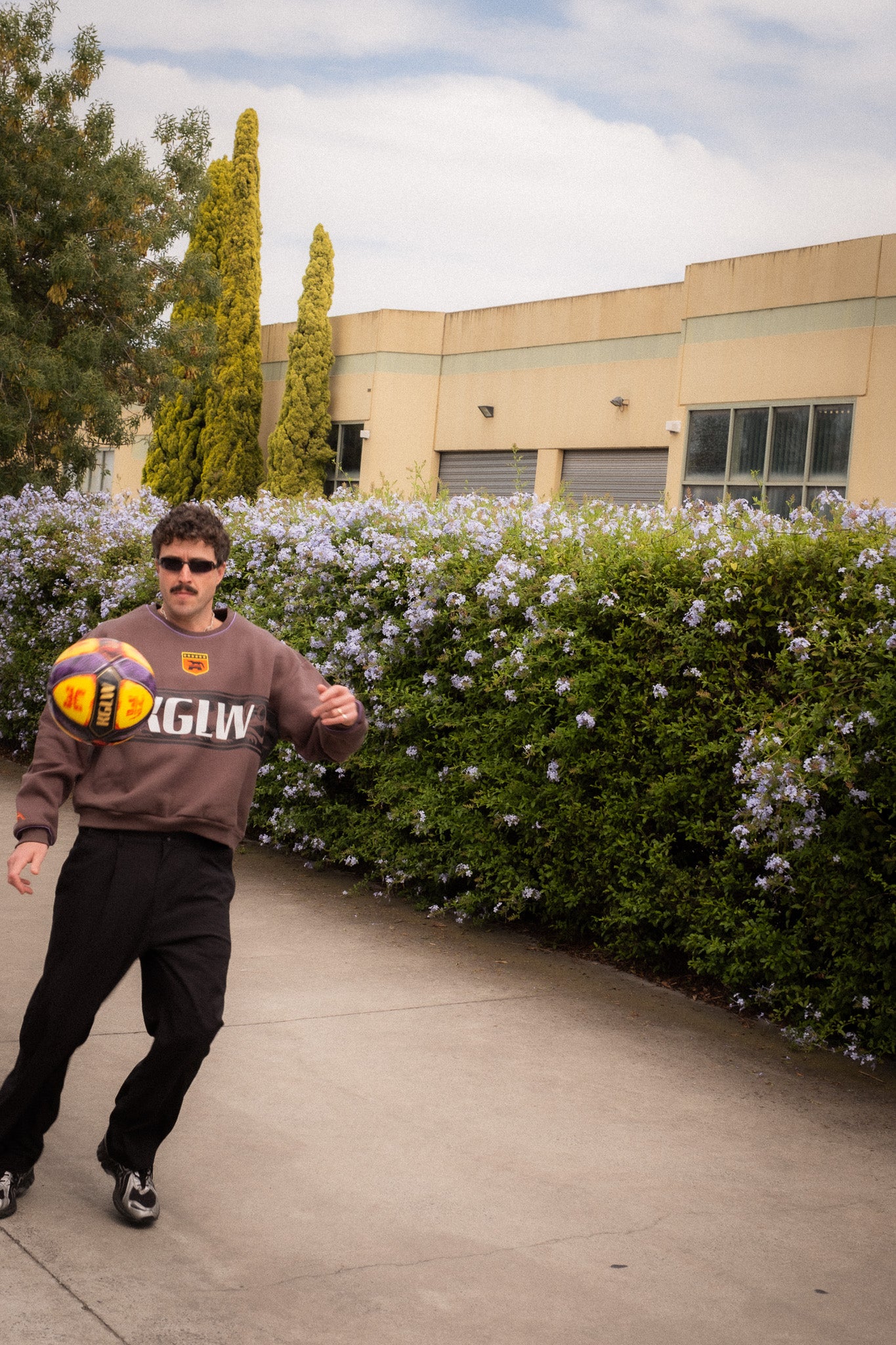 KGLW x MUNDIAL x R.SPORT Football Box Crew Lifestyle 2